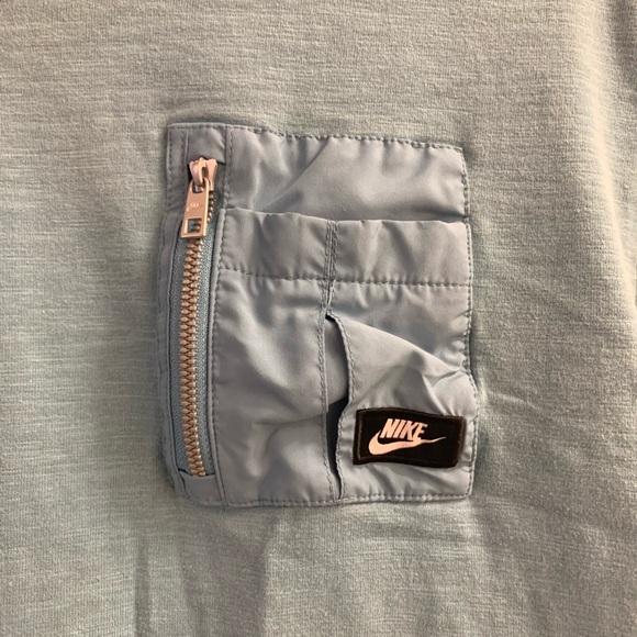 Nike Pocket T-Shirt - Picture 2 of 5